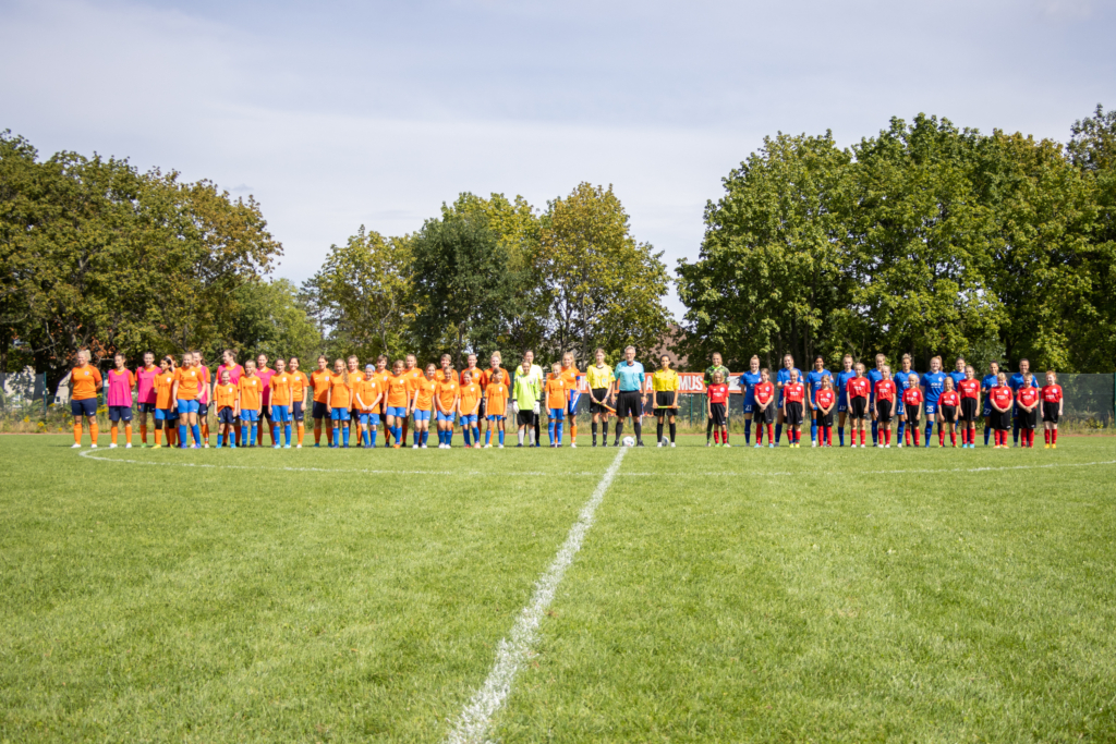 Frauen vs Bundesliga