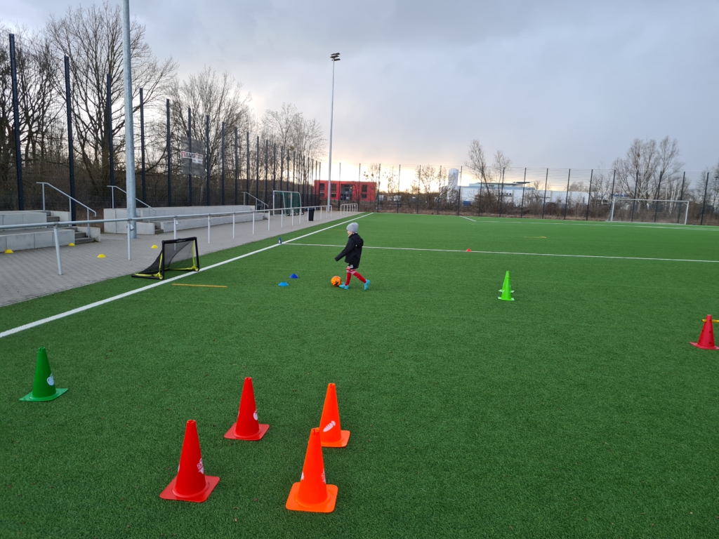 <strong>Abnahme des DFB-Paule-Schnupper-Abzeichens bei der U8</strong>