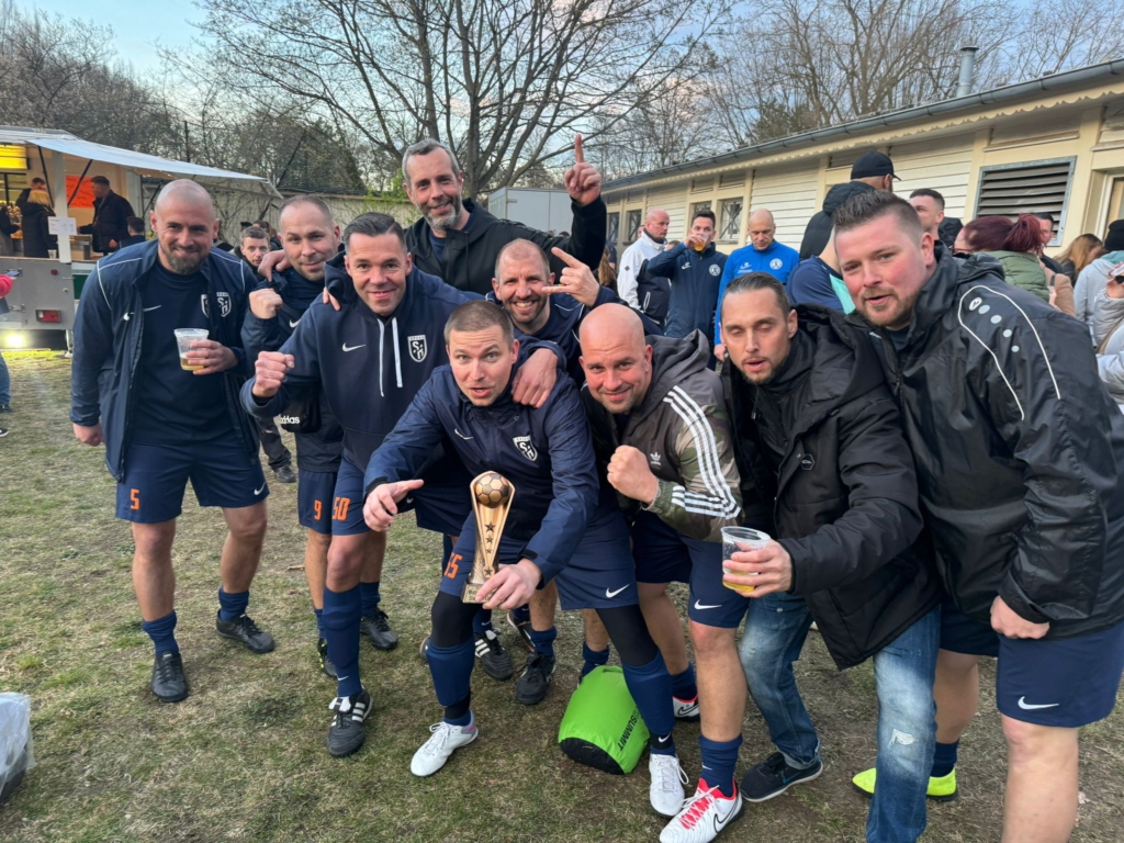 Ü40 gewinnt das Osterturnier in Hakenfelde